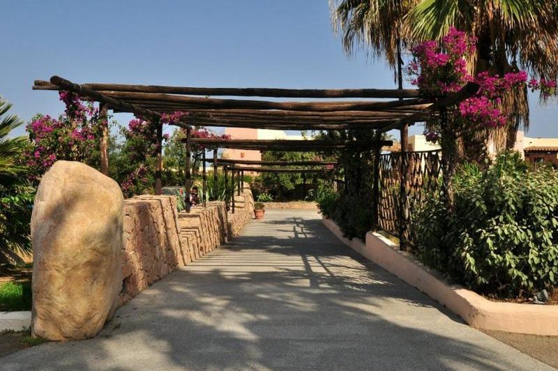 Vacanze In Natura Incontaminata "Casa Vacanza Francesca" Isola Rossa Zewnętrze zdjęcie
